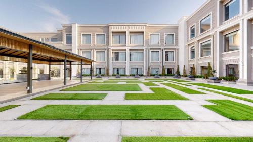 Chhatarpur Hotel | The Tivoli New Delhi