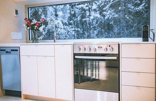 Lac Beauport Ski Chalet | The TOPAZ - Panoramic Views with Spa near Quebec City