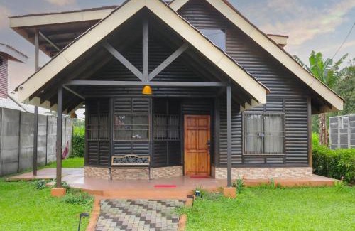La Fortuna House | The Toucan Nest - AC, Gated & Pool