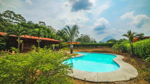La Fortuna House | The Toucan Nest - AC, Gated & Pool