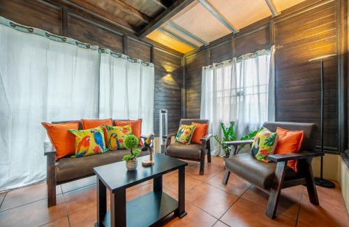 La Fortuna House | The Toucan Nest - AC, Gated & Pool