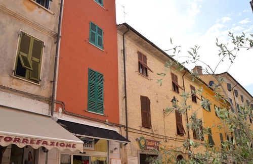 Sarzana House | The Tower-house in the historical center of Sarzana