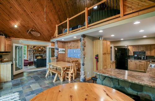 New Auburn Cabin | The Tree fort on Lower Long Lake
