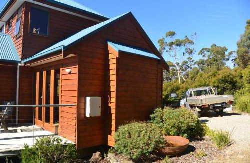 Alonnah House | The Tree House