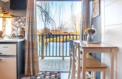 Old Leake Ski Chalet | The Treehouse - Sleeps 4