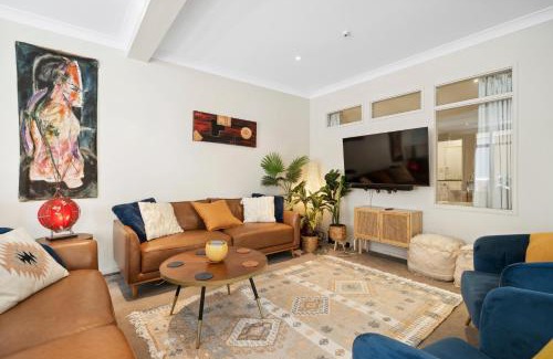 Tokomaru House | The Urban Charmer - Wellington Holiday Apartment