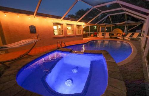 Greenacres Villa | The Utopia Resort Dream Pool BBQ Outdoor Dining