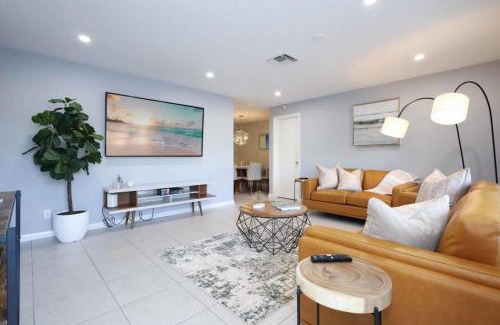 Greenacres Villa | The Utopia Resort Dream Pool BBQ Outdoor Dining