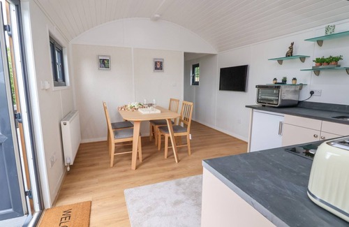Overton-on-dee Cottage | The View