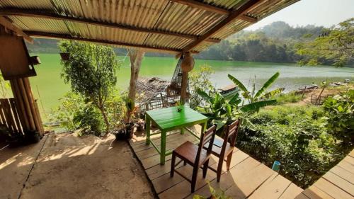 Nong Khiaw Villa | The View Nong Khiaw Guesthouse