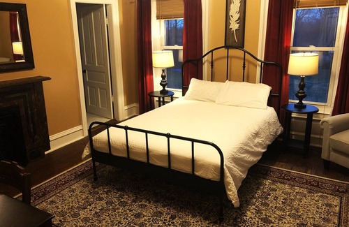 Azalia Bed & Breakfast | The Vine Bed & Breakfast LLC