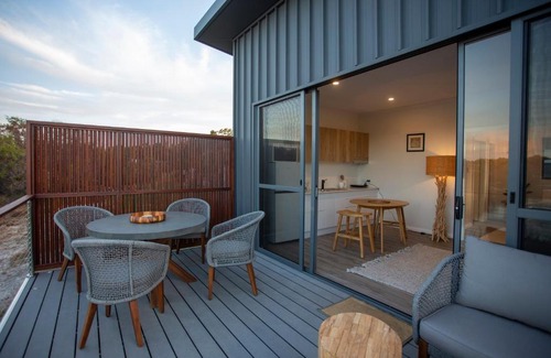 Wilyabrup Villa | The WABi Cabin - Perfect Couples Retreat