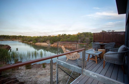 Wilyabrup Villa | The WABi Cabin - Perfect Couples Retreat