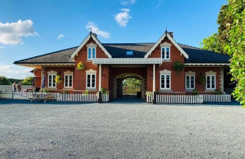 Tarrington House | The Waiting Room, Stoke Edith Station, Tarrington