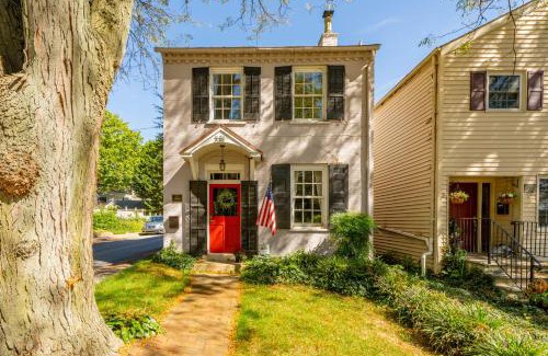 Kennett Square House | The Walton House - historic 3bd 2 5ba with parking