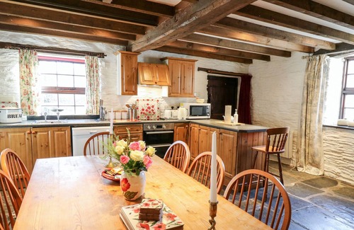 Machynlleth Cottage | THE WATER MILL, family friendly, with a garden in Machynlleth