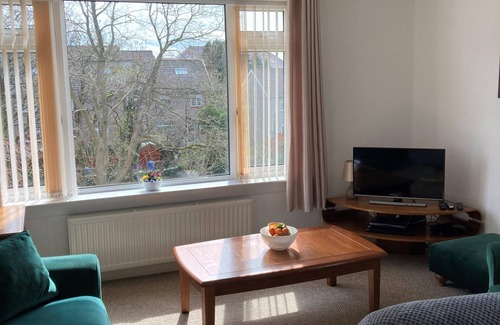 Largs Apartment | The Waterside Apartment 6