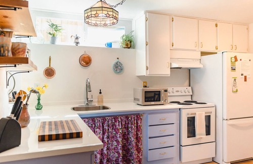 Chemainus Apartment | The Wayward Inn