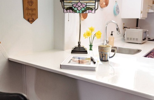 Chemainus Apartment | The Wayward Inn