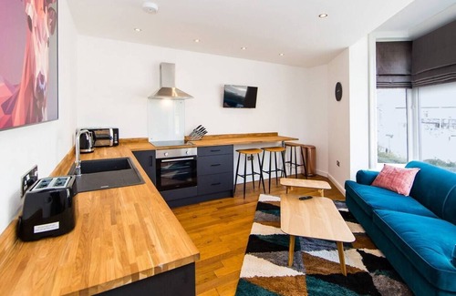 Shipley Apartment | The Weaver Suite at Salts House