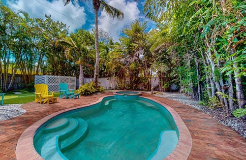 Anna Maria House | The Wee Cottage