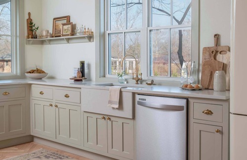 Rogers House | The Welcome Inn - 1.5 mi to Downtown Rogers