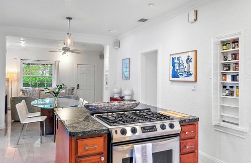 Poiciana Park II House | The White Flamingo - Tropical Pool Escape with Guest Cabana