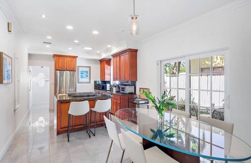 Poiciana Park II House | The White Flamingo - Tropical Pool Escape with Guest Cabana