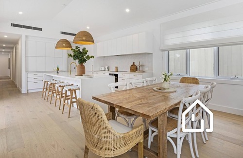 Sorrento House | The White Haven *1 NIGHT FREE* Walk to Everything in Sorrento