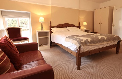 Empingham House | The White Horse