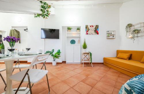Tricolore Apartment | tHE White Jungle - San Babila Attic