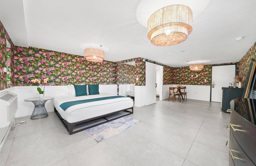 Flamingo/Lummus Hotel | The Whitelaw Hotel