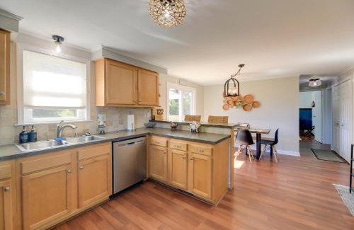 Harkers Island House | The Willowberry House with Deck and Grill!