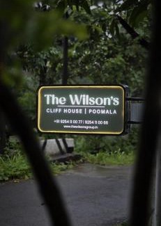 Wadakanchery Villa | The Wilsons Cliff House Poomala
