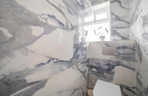 Wandsworth Apartment | The Wimbledon Park Luxury Room