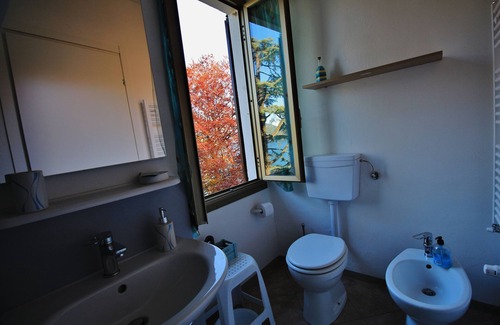 Riva Bed & Breakfast | The Windows on the Lake - Heaven