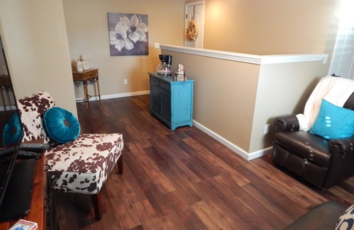 Crittenden Apartment | The Winemaker's Suite at Brianza Gardens and Winery
