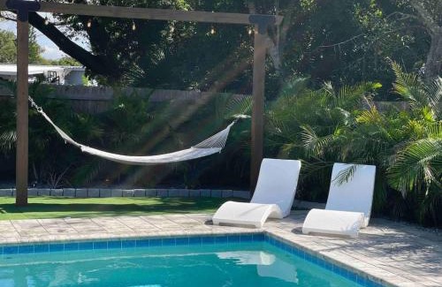 Arlington Park House | The Wisteria Oasis With heated pool and hot tub