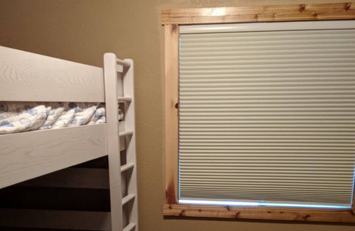 Hayward House | The Wolf Den @ Grindstone Lake