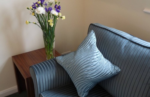 Cowes House | The Woodvale