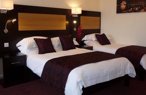 Cowes House | The Woodvale