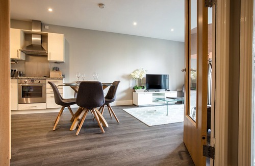 Oxford City Centre Apartment | The Wren Beautiful Apartment inc parking