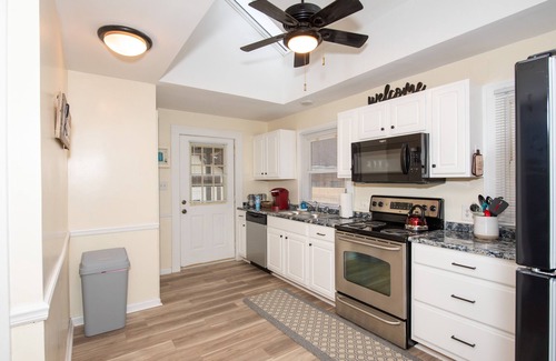 Dayton House | The Wright Bungalow: Near WSU/UD/WPAFB/MV Hospital