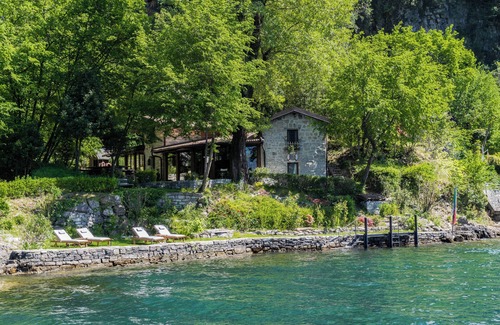 Faggeto Lario Villa | The Writer's Nest by Rent all Como