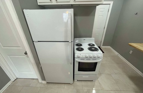 West Columbus House | The Yale Townhouse 2 - 2BR