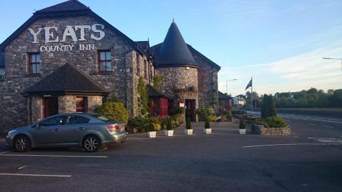 Curry Hotel | The Yeats County Inn Hotel