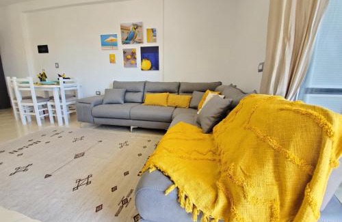 Shkembi i Kavajes Apartment | The Yellow Apartment in Durres