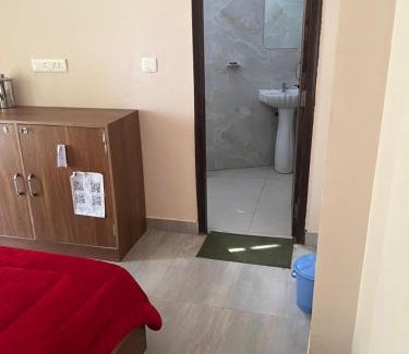 Tapovan Hotel | The Yoga Oasis