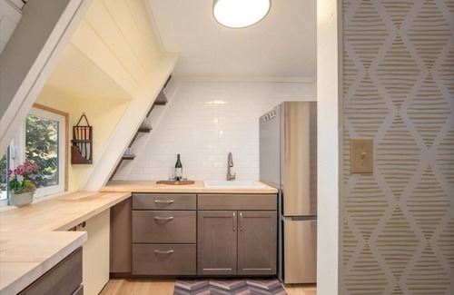 Redding Cabin | The Zen Den : Hidden Gem