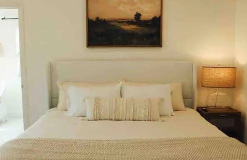 Jayhawk House | TheOasis-LargePool-LuxurySecluded-Modern-Adventure